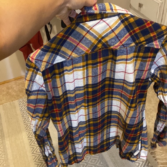 Small plaid flannel - Picture 4 of 4